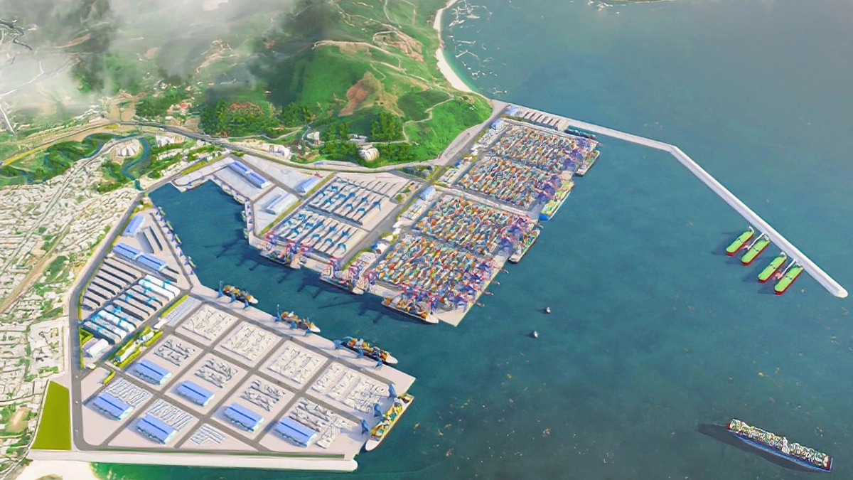 The large construction site creates the shape of a seaport at the foot of Hai Van Pass