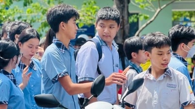School in Ho Chi Minh City "whistled" for information related to 10th grade exam