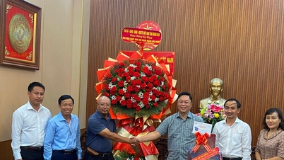 Provincial leaders visit press agencies in Da Nang city